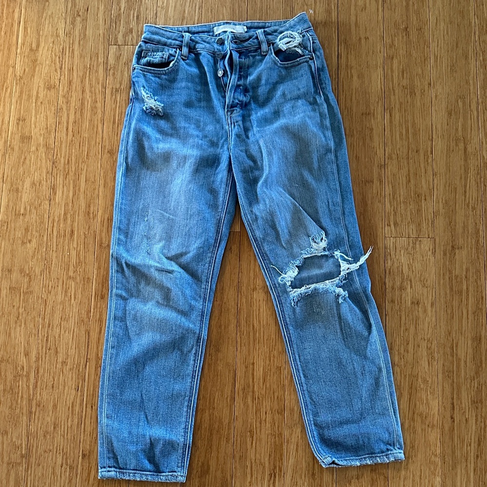 Hidden distressed jeans size 25